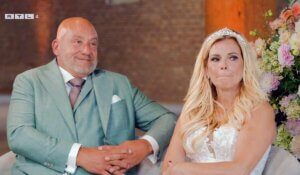 MAFS 2026 deelnemers Rob Visser uit Den Helder en Sandra Witt uit Hoofddorp vlak voordat zij nee zegt tijdens huwelijksceremonie Married at First Sight seizoen 11.